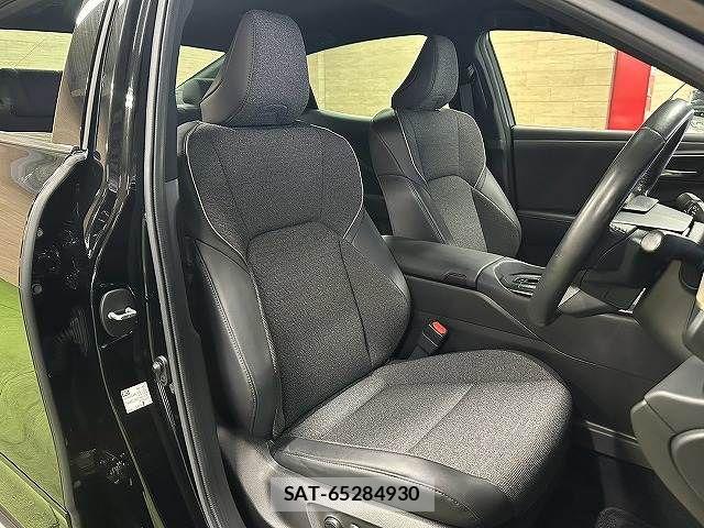Toyota Crown Crossover 2023-06 8795582-10