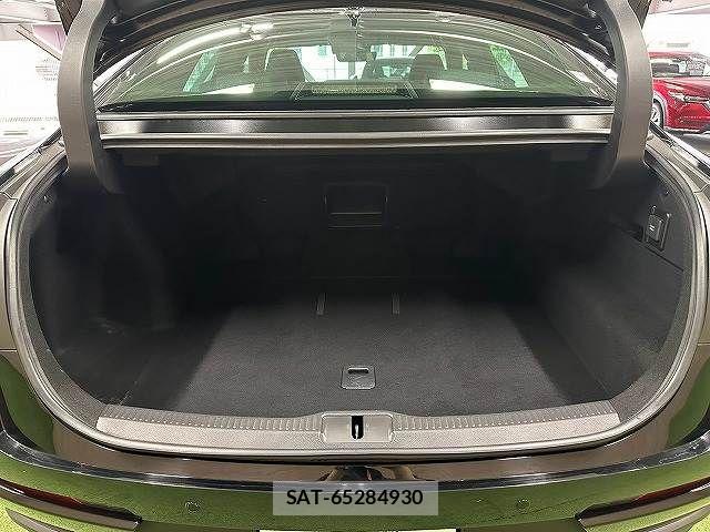 Toyota Crown Crossover 2023-06 8795582-12