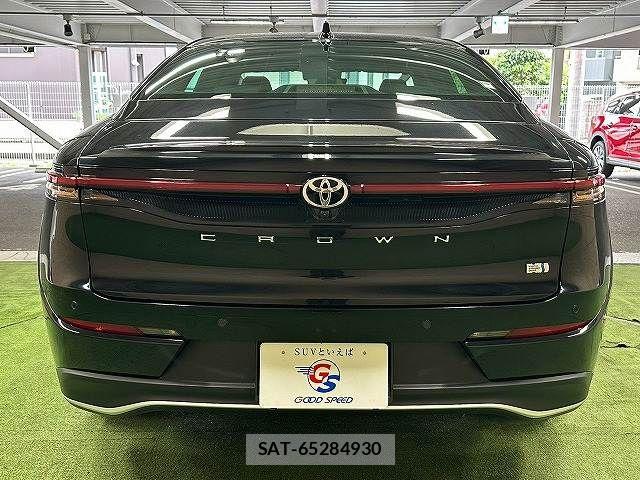 Toyota Crown Crossover 2023-06 8795582-15