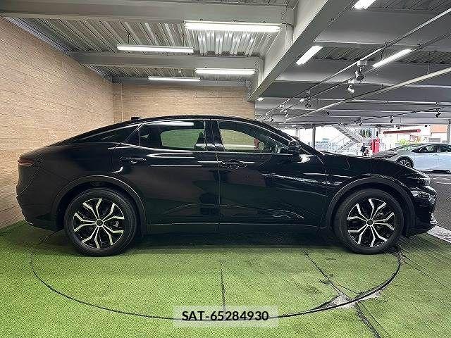 Toyota Crown Crossover 2023-06 8795582-17