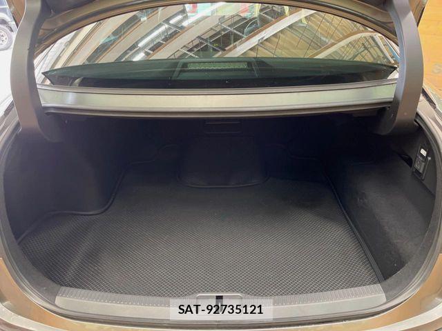 Toyota Crown Crossover 2024-07 8795579-9