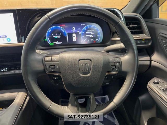 Toyota Crown Crossover 2024-07 8795579-10