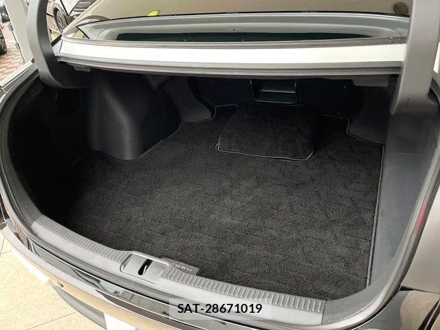 Toyota Crown Crossover 2023-05 8795576-10