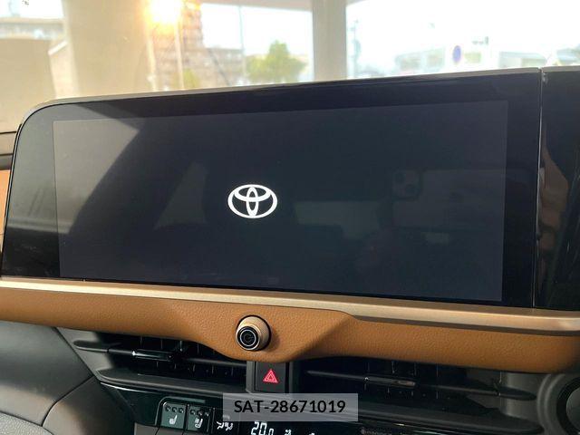 Toyota Crown Crossover 2023-05 8795576-6