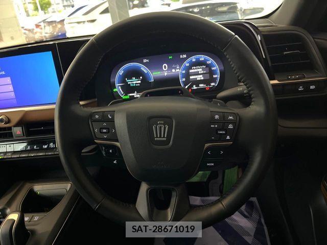 Toyota Crown Crossover 2023-05 8795576-7