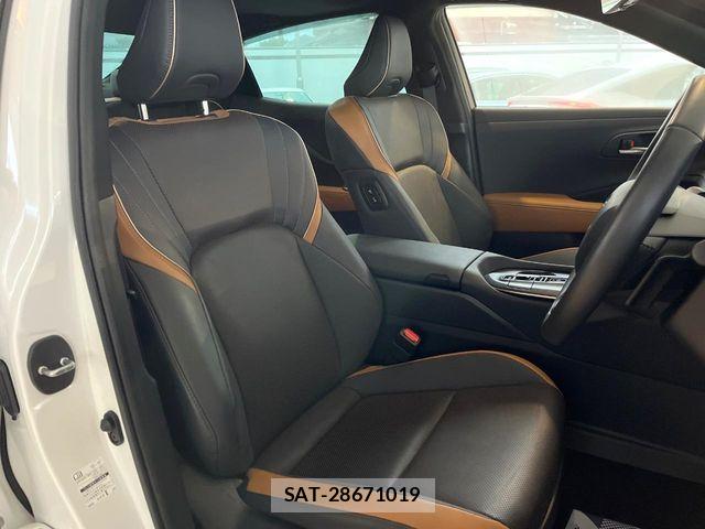 Toyota Crown Crossover 2023-05 8795576-8