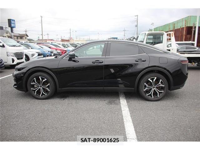 Toyota Crown Crossover 2024-10 8828359-9