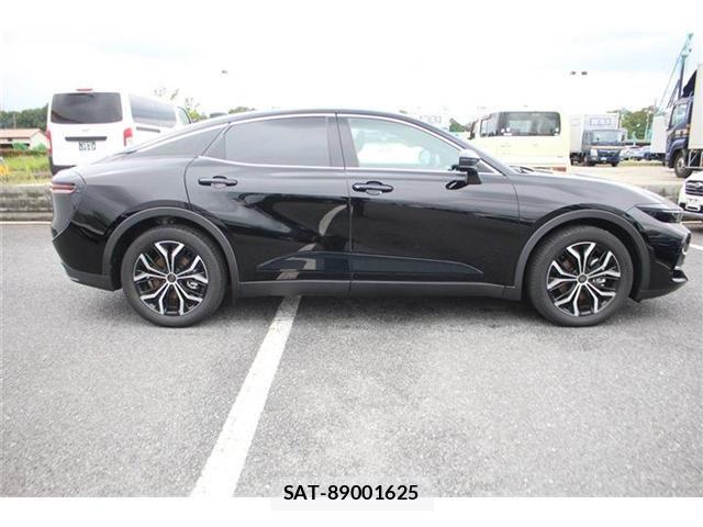 Toyota Crown Crossover 2024-10 8828359-11