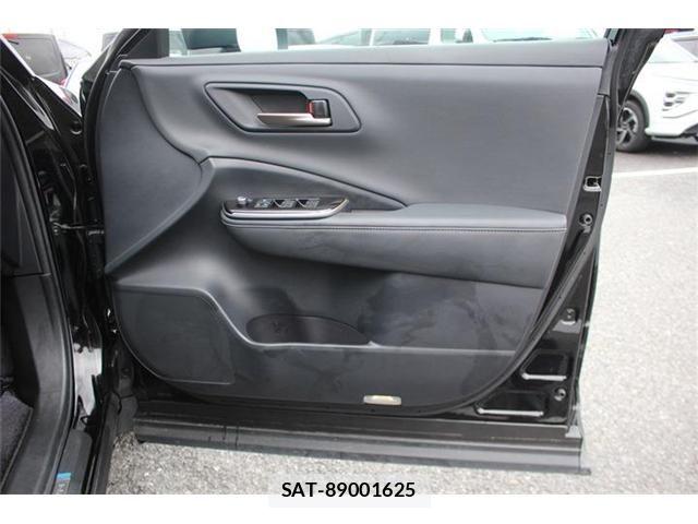 Toyota Crown Crossover 2024-10 8828359-18