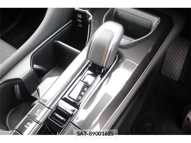 Toyota Crown Crossover 2024-10 8828359-23