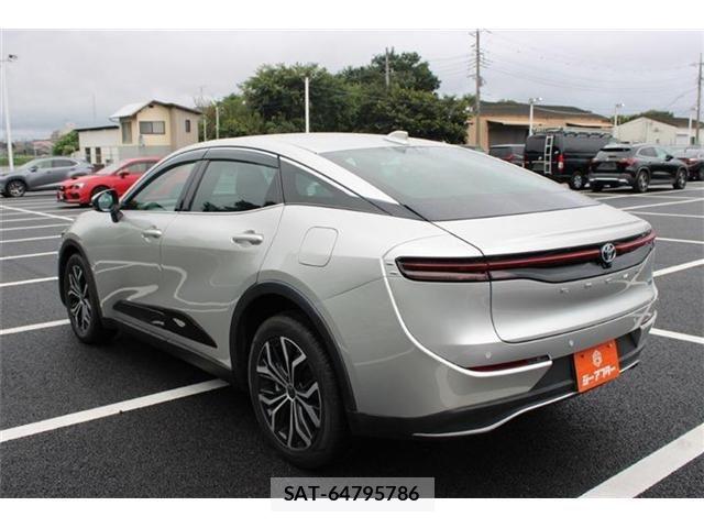 Toyota Crown Crossover 2023-05 8828360-10