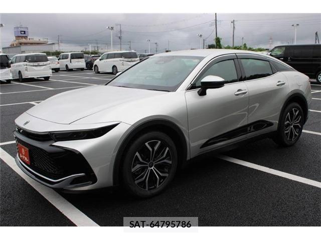Toyota Crown Crossover 2023-05 8828360-12