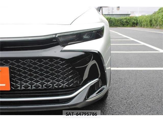 Toyota Crown Crossover 2023-05 8828360-13