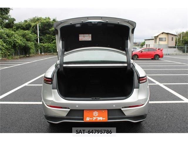 Toyota Crown Crossover 2023-05 8828360-21