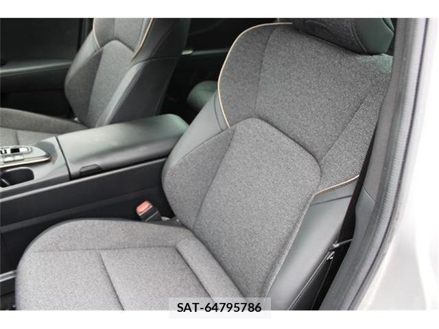 Toyota Crown Crossover 2023-05 8828360-24