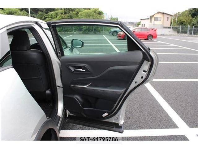 Toyota Crown Crossover 2023-05 8828360-26