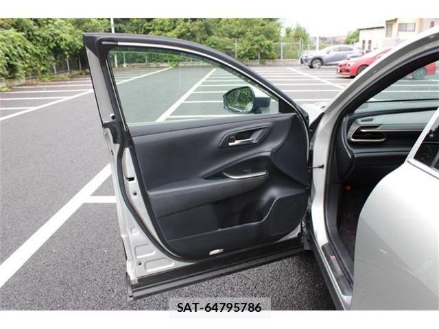 Toyota Crown Crossover 2023-05 8828360-28