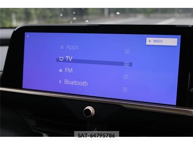 Toyota Crown Crossover 2023-05 8828360-3