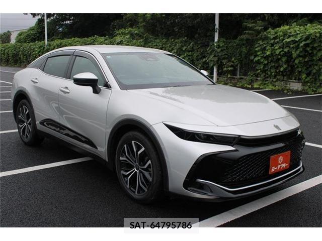 Toyota Crown Crossover 2023-05 8828360-6