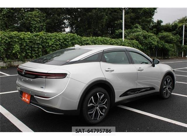 Toyota Crown Crossover 2023-05 8828360-8