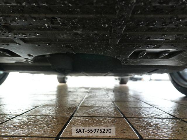 Toyota Crown Crossover 2023-08 8828357-12
