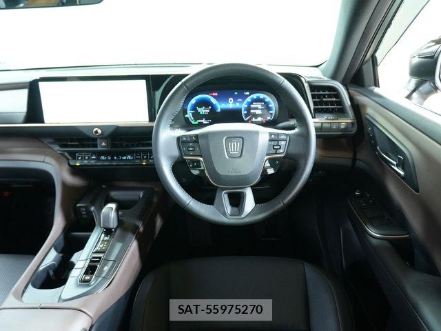 Toyota Crown Crossover 2023-08 8828357-14