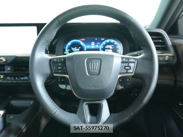 Toyota Crown Crossover 2023-08 8828357-16