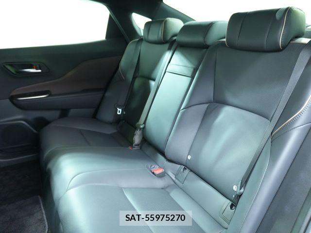 Toyota Crown Crossover 2023-08 8828357-22