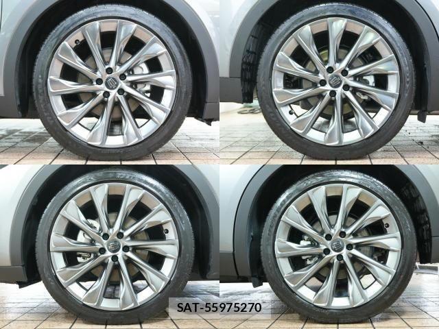 Toyota Crown Crossover 2023-08 8828357-5