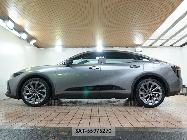 Toyota Crown Crossover 2023-08 8828357-7