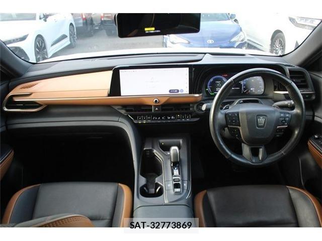 Toyota Crown Crossover 2023-08 8828356-18