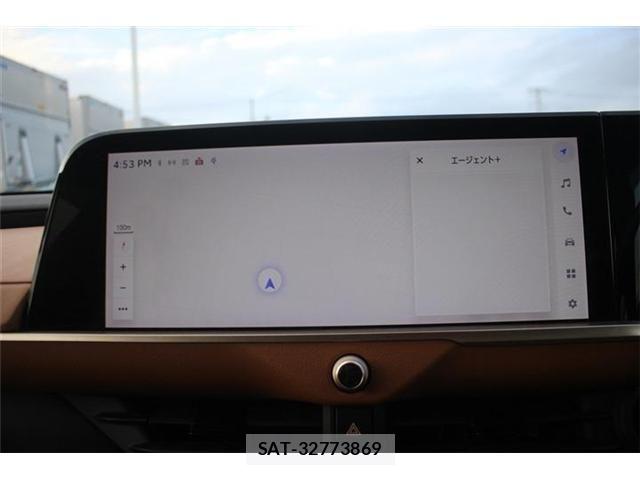 Toyota Crown Crossover 2023-08 8828356-1