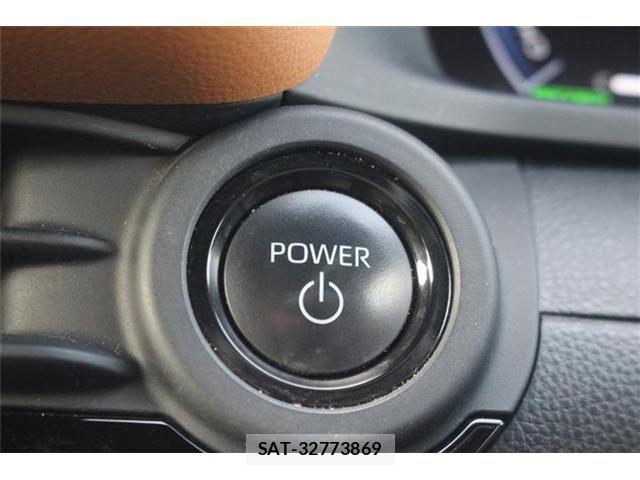 Toyota Crown Crossover 2023-08 8828356-21
