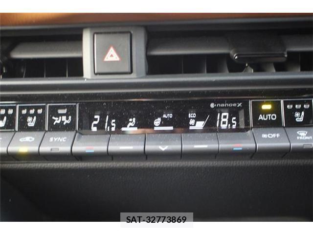 Toyota Crown Crossover 2023-08 8828356-23