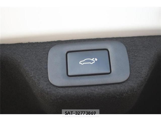 Toyota Crown Crossover 2023-08 8828356-25