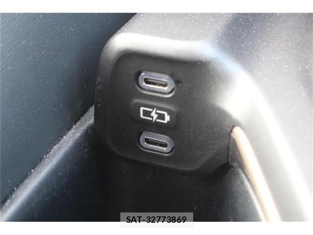 Toyota Crown Crossover 2023-08 8828356-26