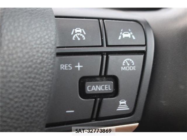 Toyota Crown Crossover 2023-08 8828356-3