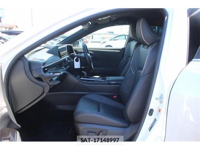 Toyota Crown Crossover 2024-09 8848553-24
