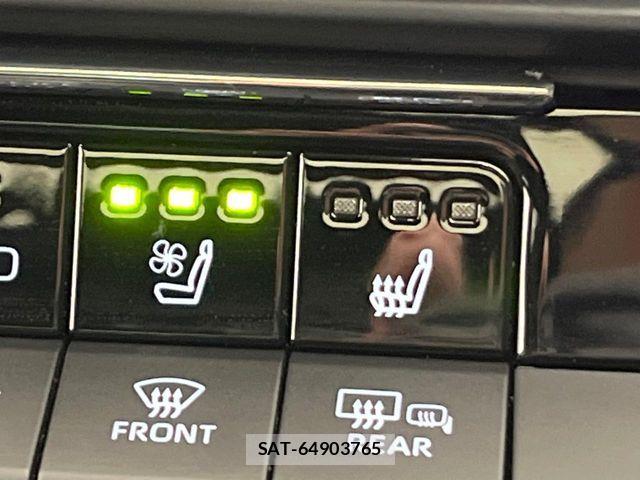Toyota Crown Crossover 2023-01 8848550-10