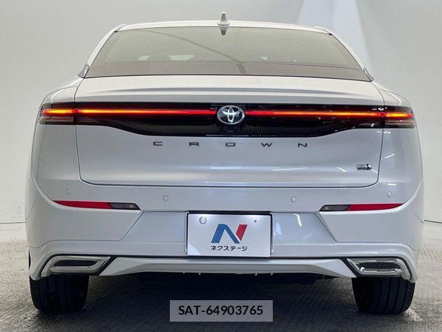 Toyota Crown Crossover 2023-01 8848550-15