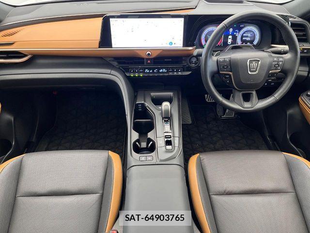 Toyota Crown Crossover 2023-01 8848550-1