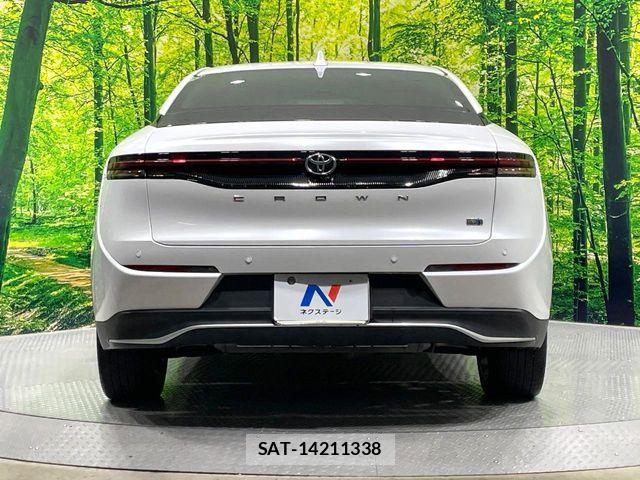 Toyota Crown Crossover 2024-03 8848552-16