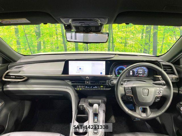 Toyota Crown Crossover 2024-03 8848552-1