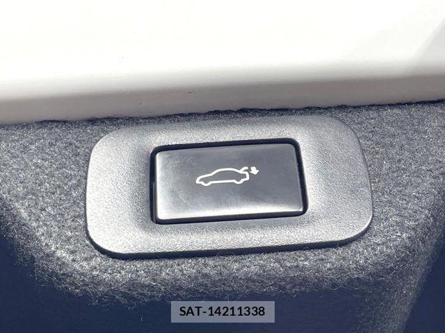 Toyota Crown Crossover 2024-03 8848552-7