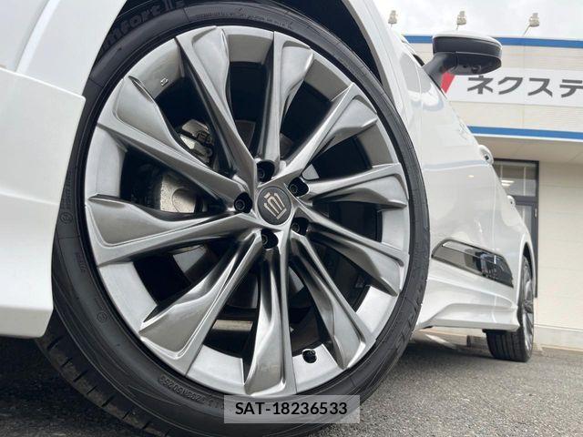Toyota Crown Crossover 2023-09 8848554-16