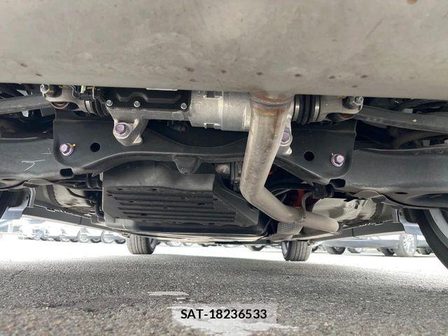 Toyota Crown Crossover 2023-09 8848554-18