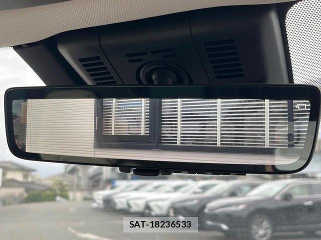 Toyota Crown Crossover 2023-09 8848554-4