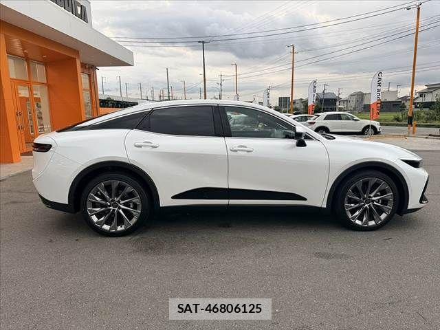 Toyota Crown Crossover 2023-01 8848556-11