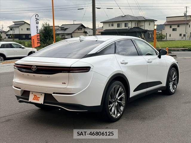 Toyota Crown Crossover 2023-01 8848556-12