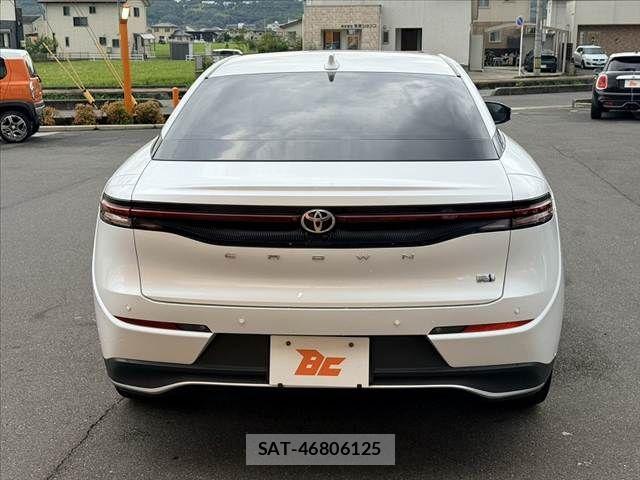 Toyota Crown Crossover 2023-01 8848556-13